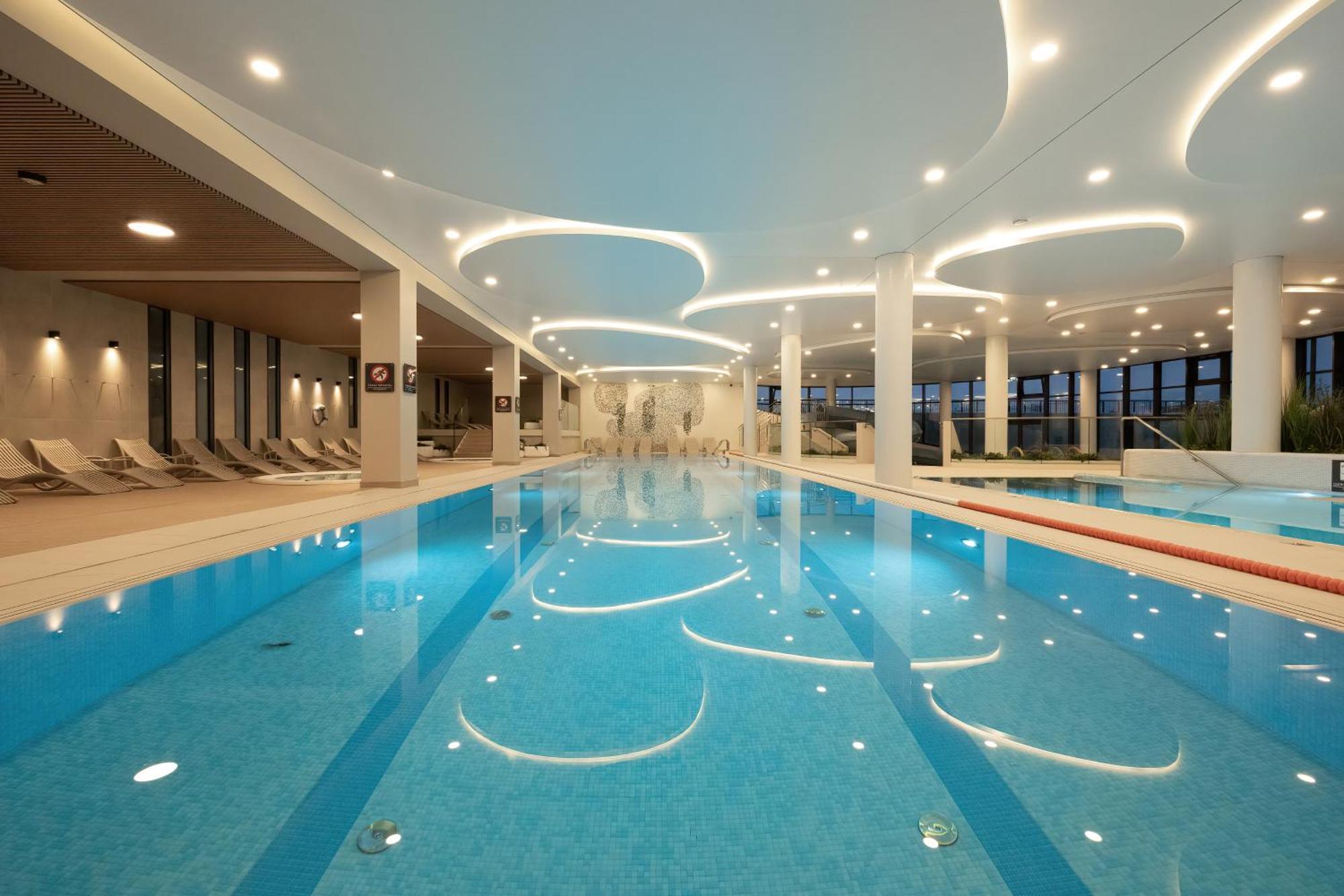 Family Apartment With Gym And Swimming Pool By Renters Prestige Kolobrzeg Exterior photo